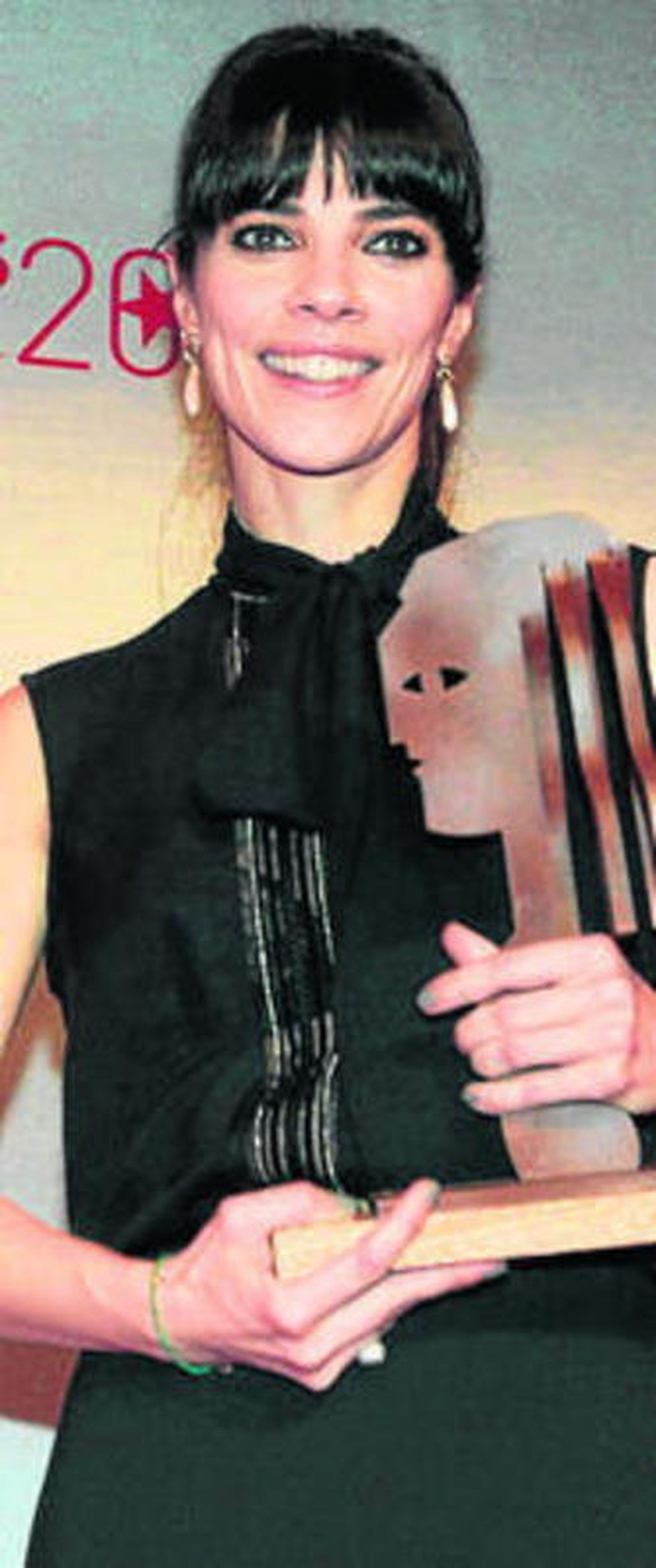 Maribel Verdú, de negro.