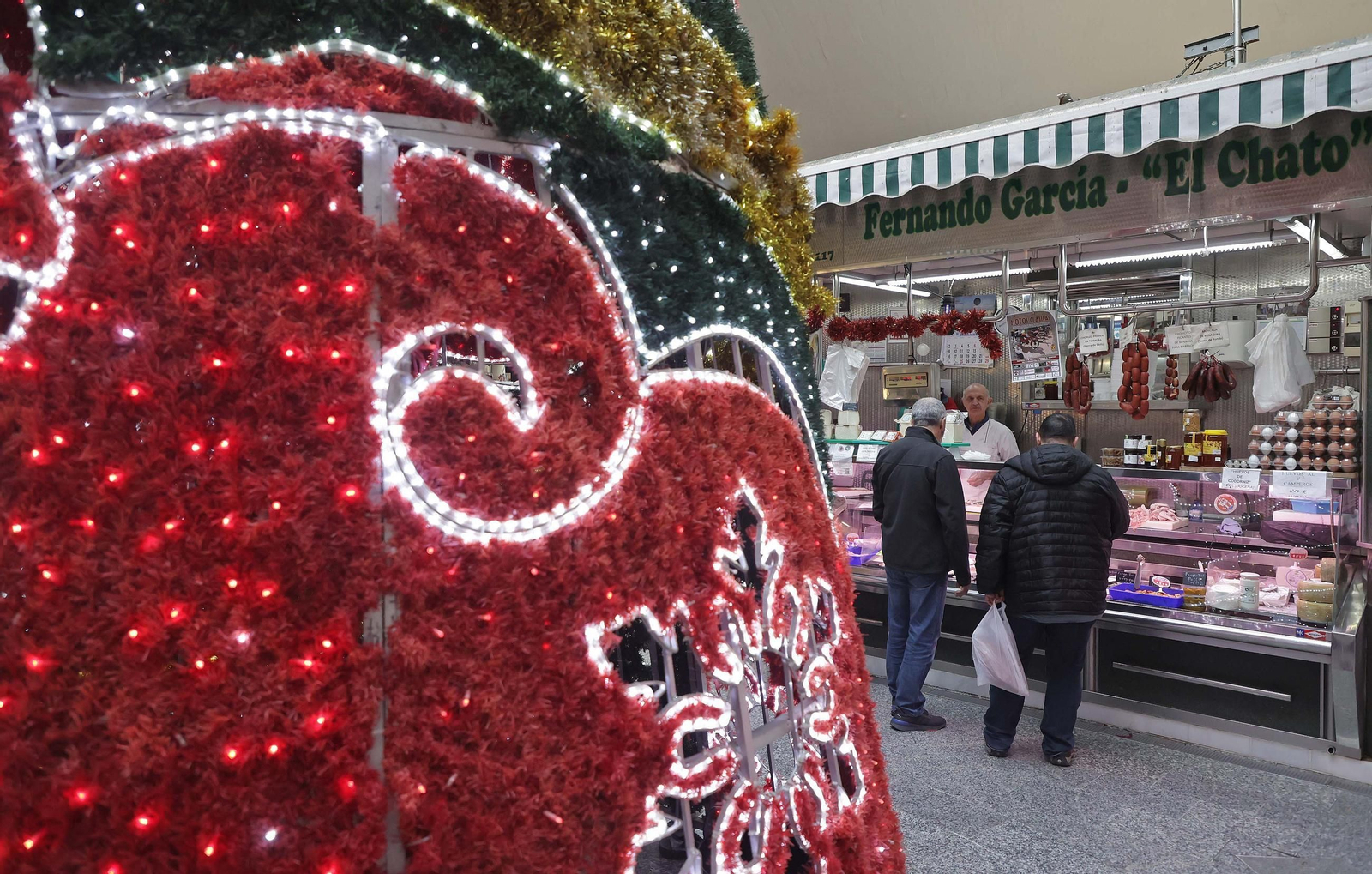 Fotos de las últimas compras en Algeciras para la cena de Nochebuena