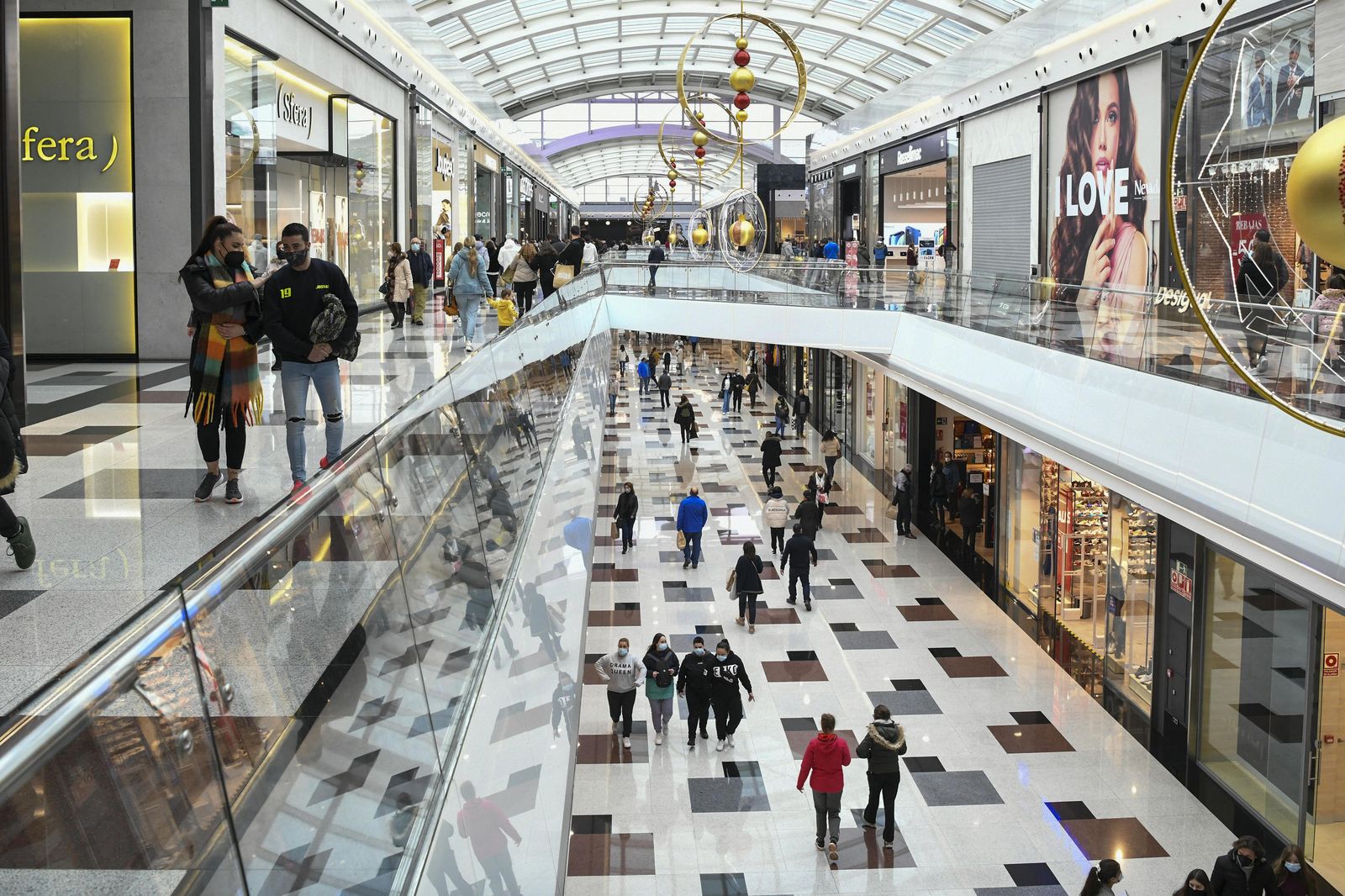 Fotos: las rebajas en el Nevada Shopping de Granada