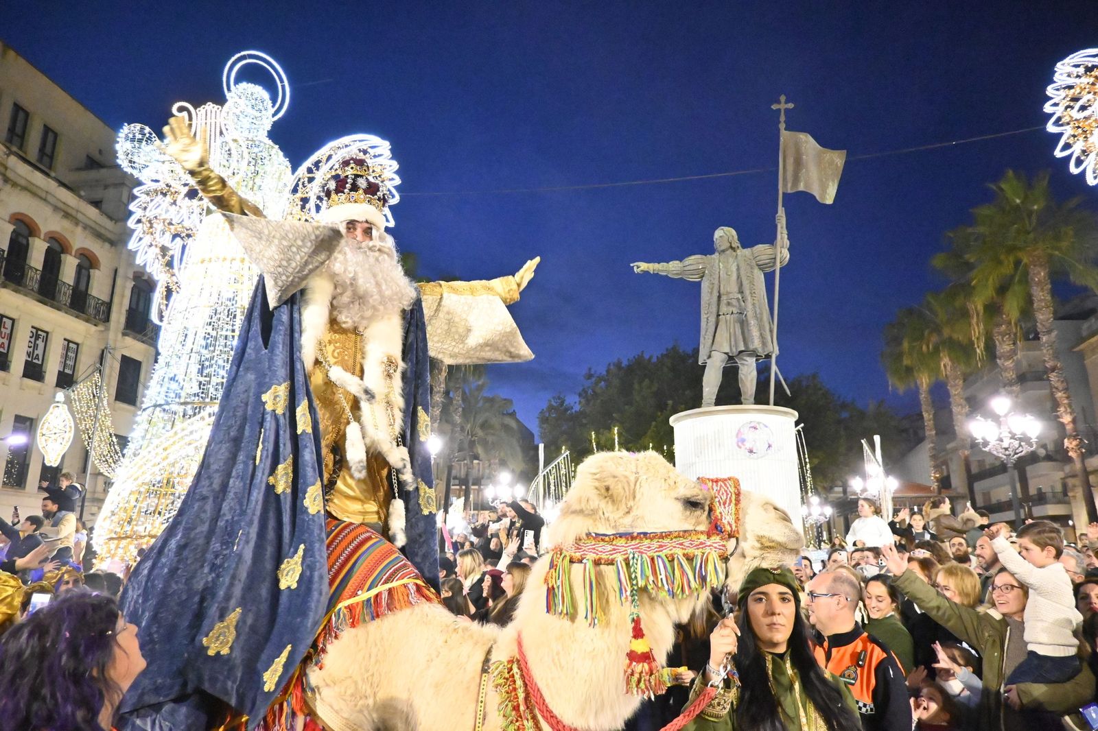 Las mejores fotografías de la llegada de los Reyes Magos a Huelva