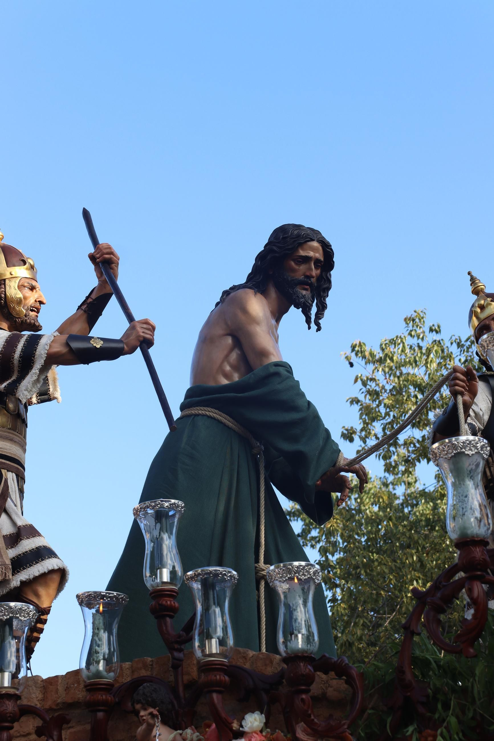 La Hermandad de La Milagrosa en la Semana Santa de Sevilla 2025