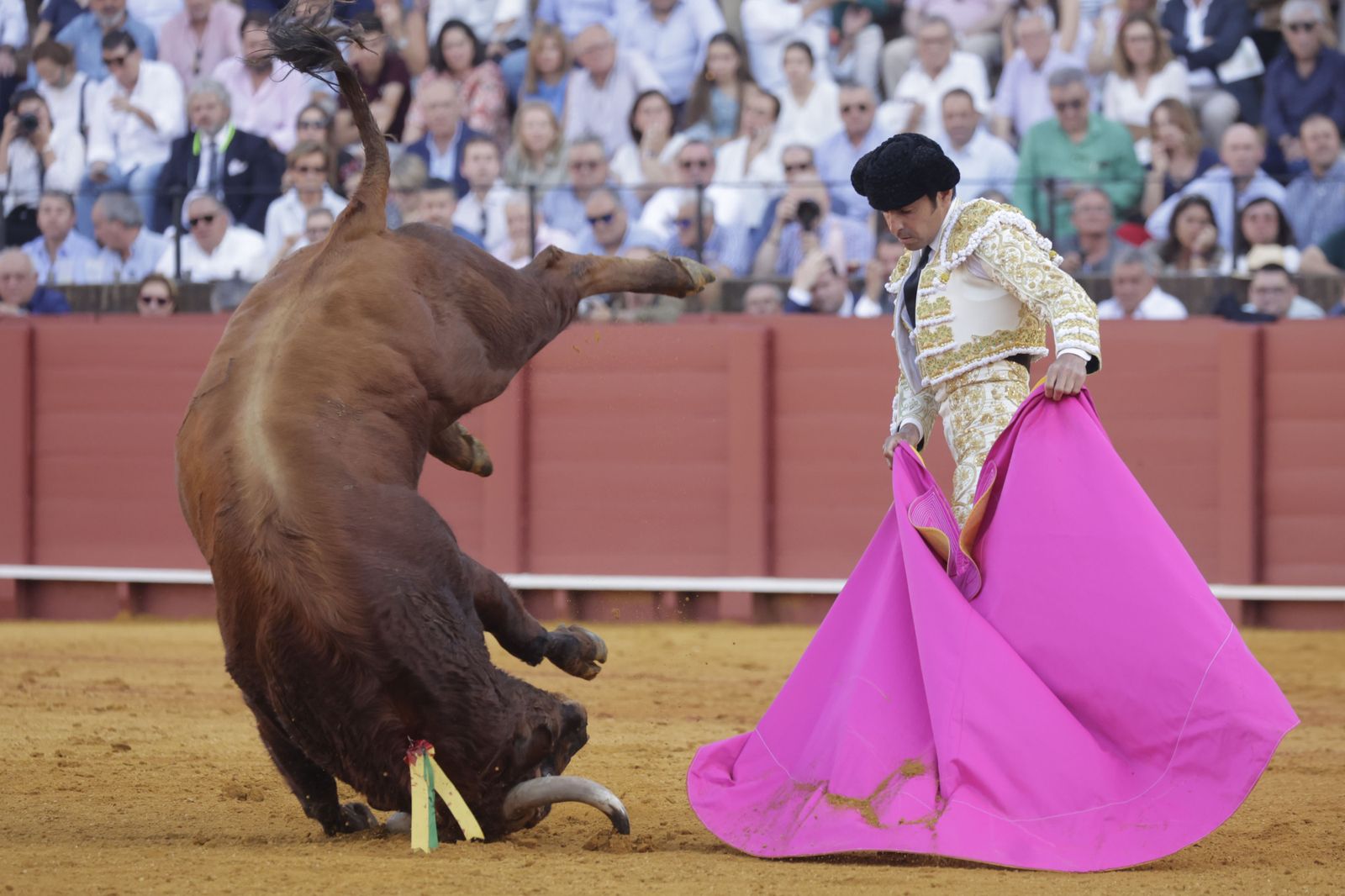 Las Imágenes de la cuarta corrida de abono en la Maestranza de Sevilla
