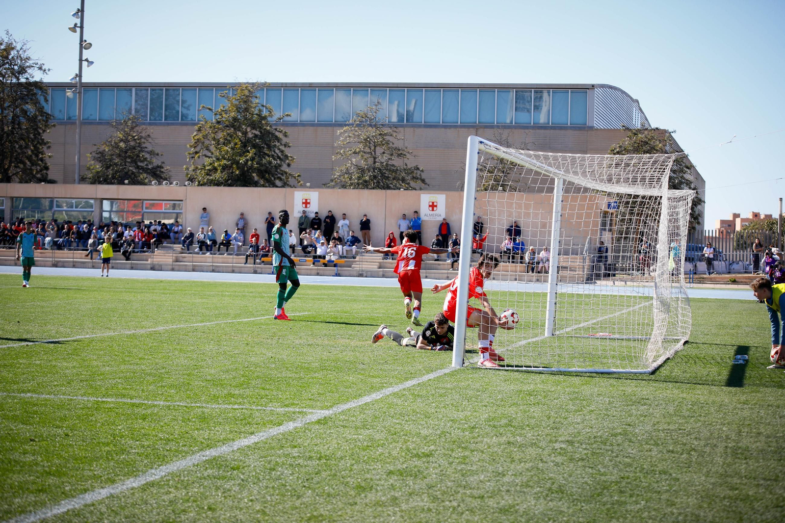 Las imágenes de Segunda RFEF entre Almeria B y recreativo de Granada