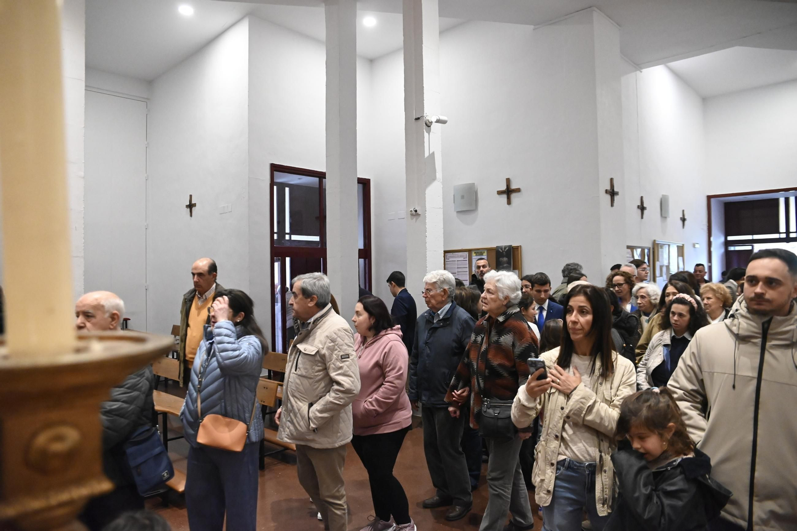 Las mejores imágenes del solemne besamanos al Señor de la Redención de Córdoba