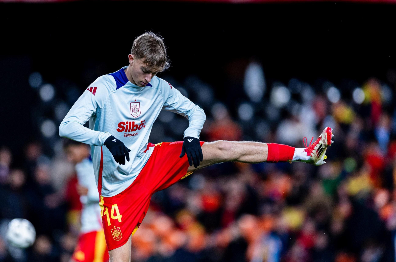 Dean Huijsen, consagración imperial con España