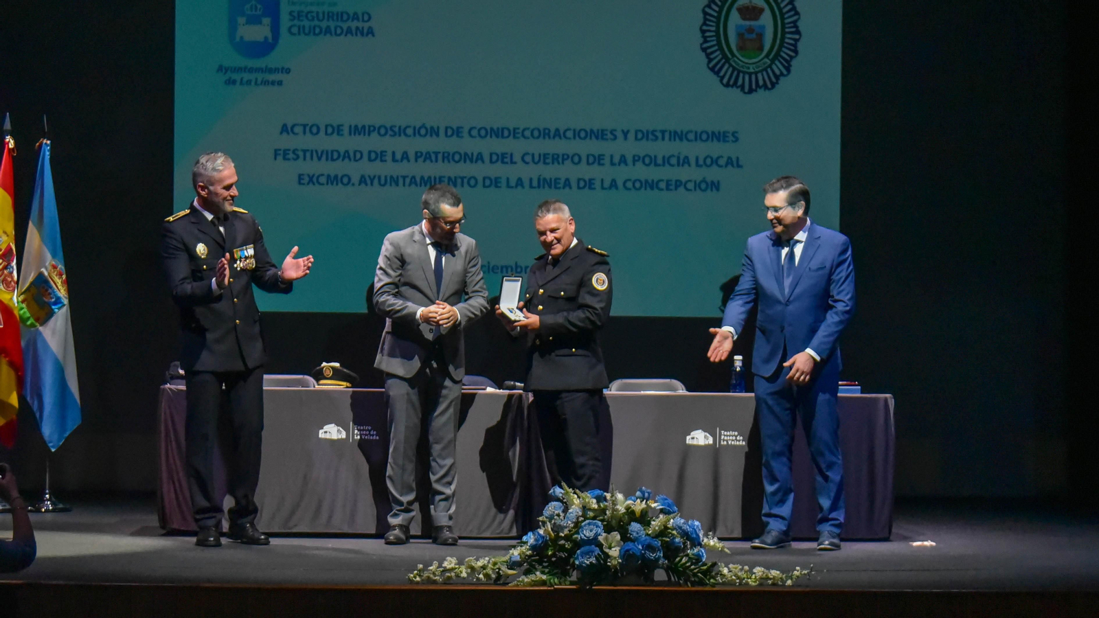 El acto de entrega de distinciones por la festividad del Cuerpo de la Policía Local de La Línea, en imágenes