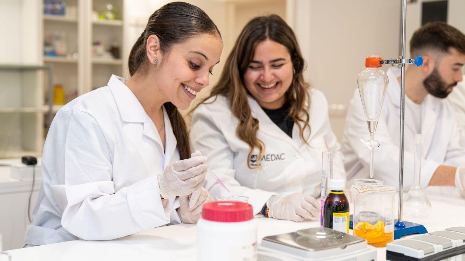 Últimas plazas para estudiar FP oficial este curso