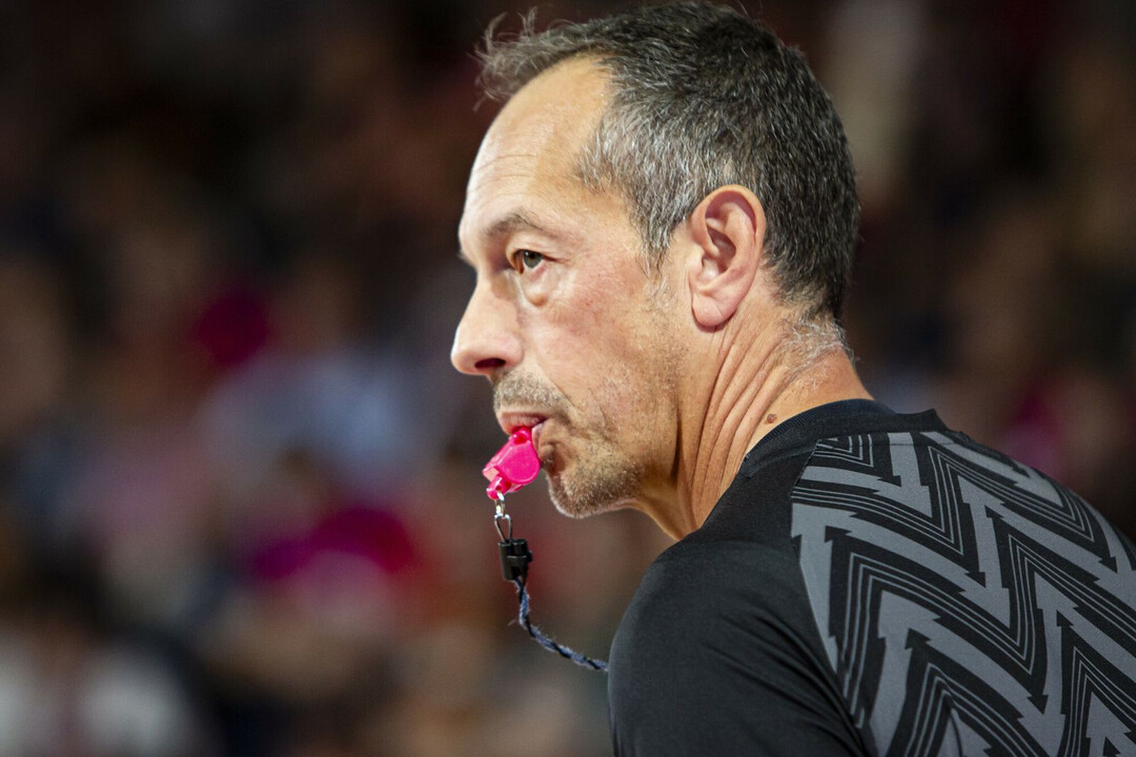 Carlos Cortés dirigirá el derbi.