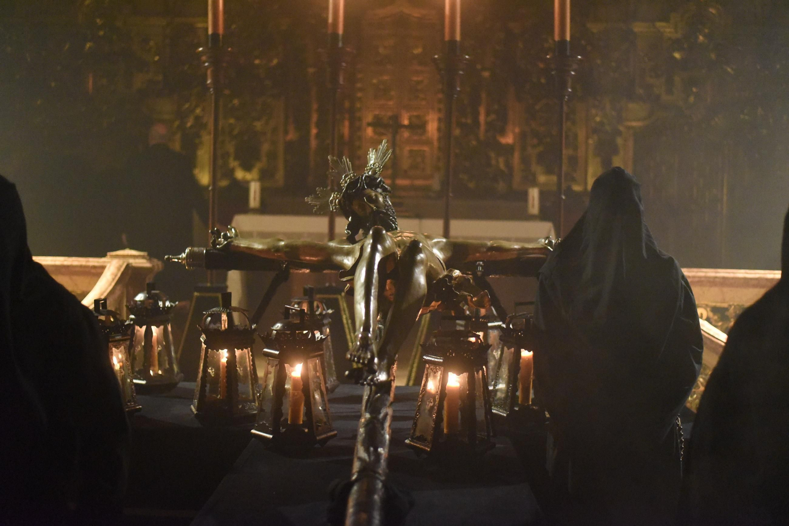 Las imágenes de la hermandad del Vía Crucis el Lunes Santo en Córdoba