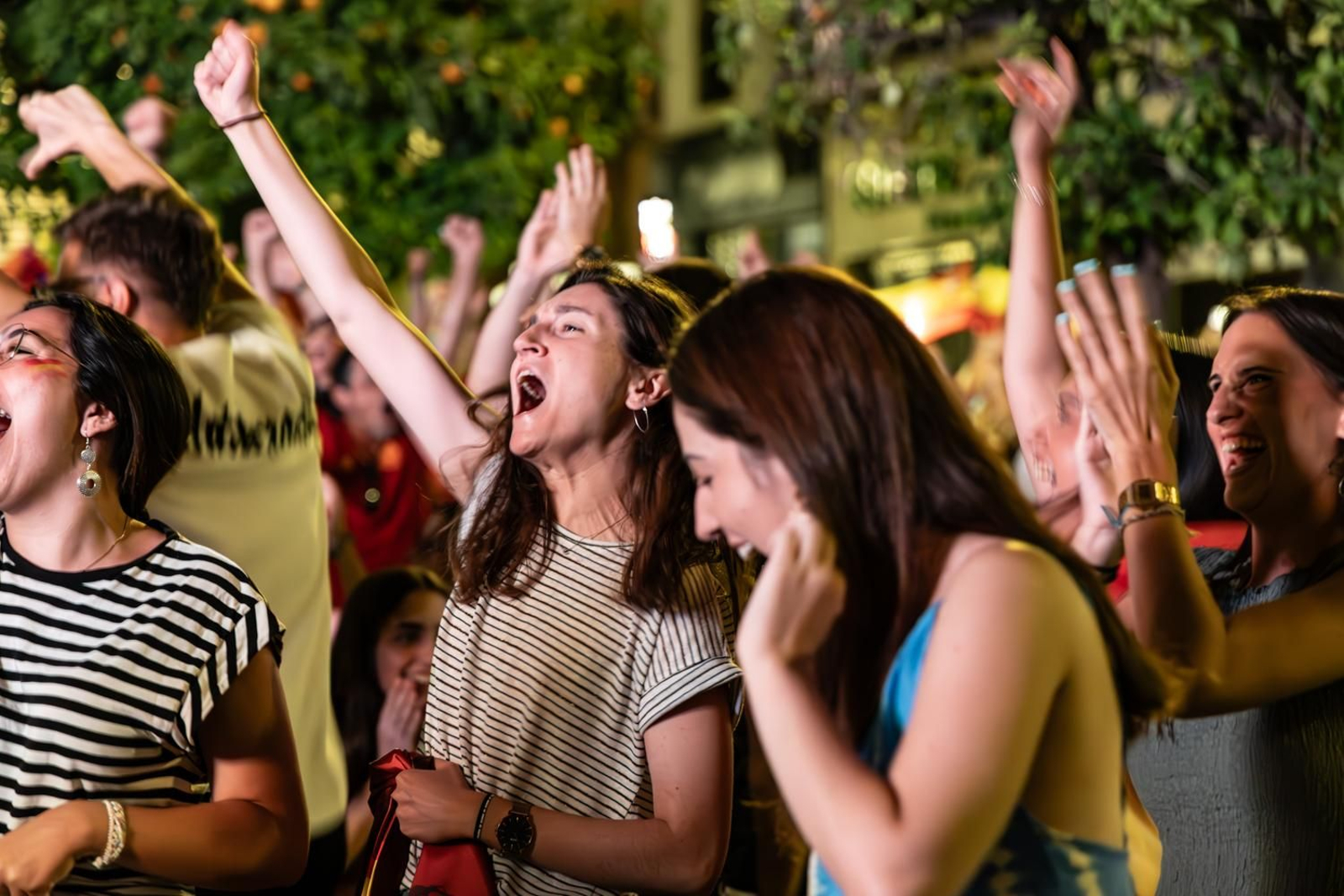 La euforia jiennense por la victoria de España, imágenes