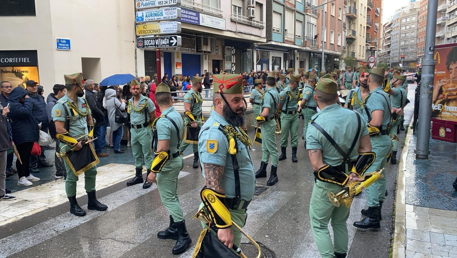 En imágenes: La Legión en las calles y la Buena Muerte en la Catedral