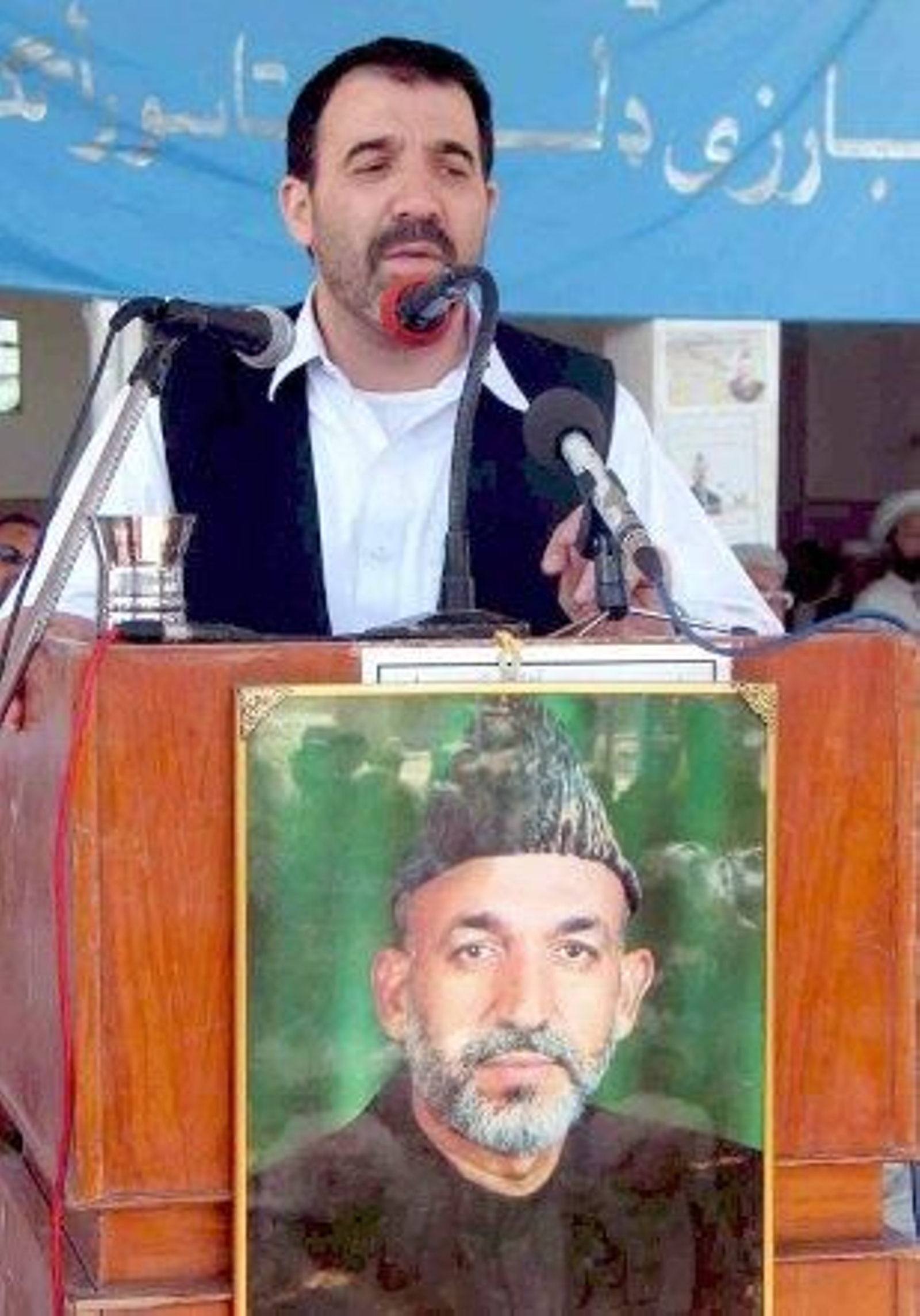Asesinado el hermanastro del presidente afgano Karzai