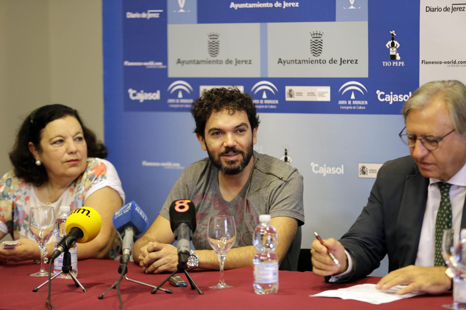 Magdalena Garrido, Pérez Mandueño y Francisco Camas, ayer en la rueda de prensa de presentación del espectáculo.