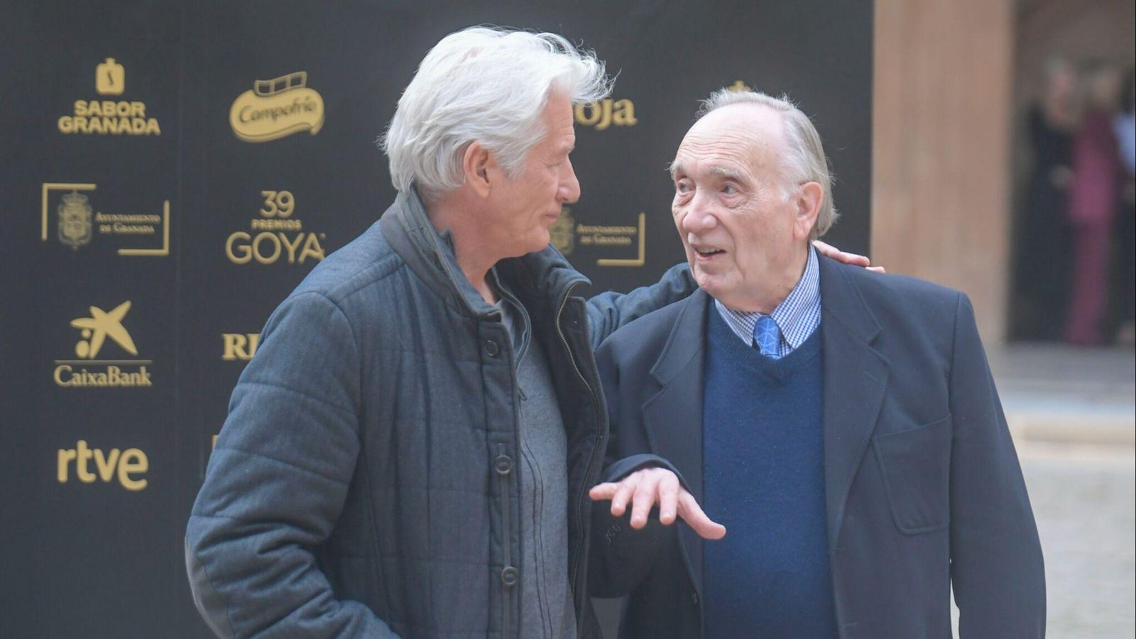 Richard Gere junto al presidente de la Academia de Cine Español