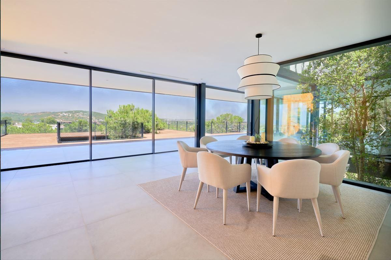 Así es Villa Grazalema, la casa de Sotogrande premiada por la Junta