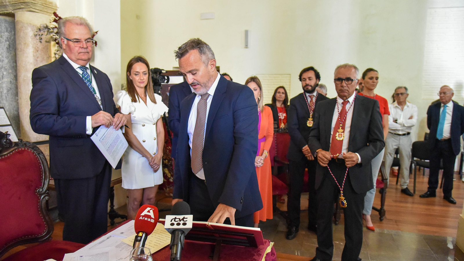 La investidura de Jóse Antonio Santos como Alcade de Tarifa, en imágenes