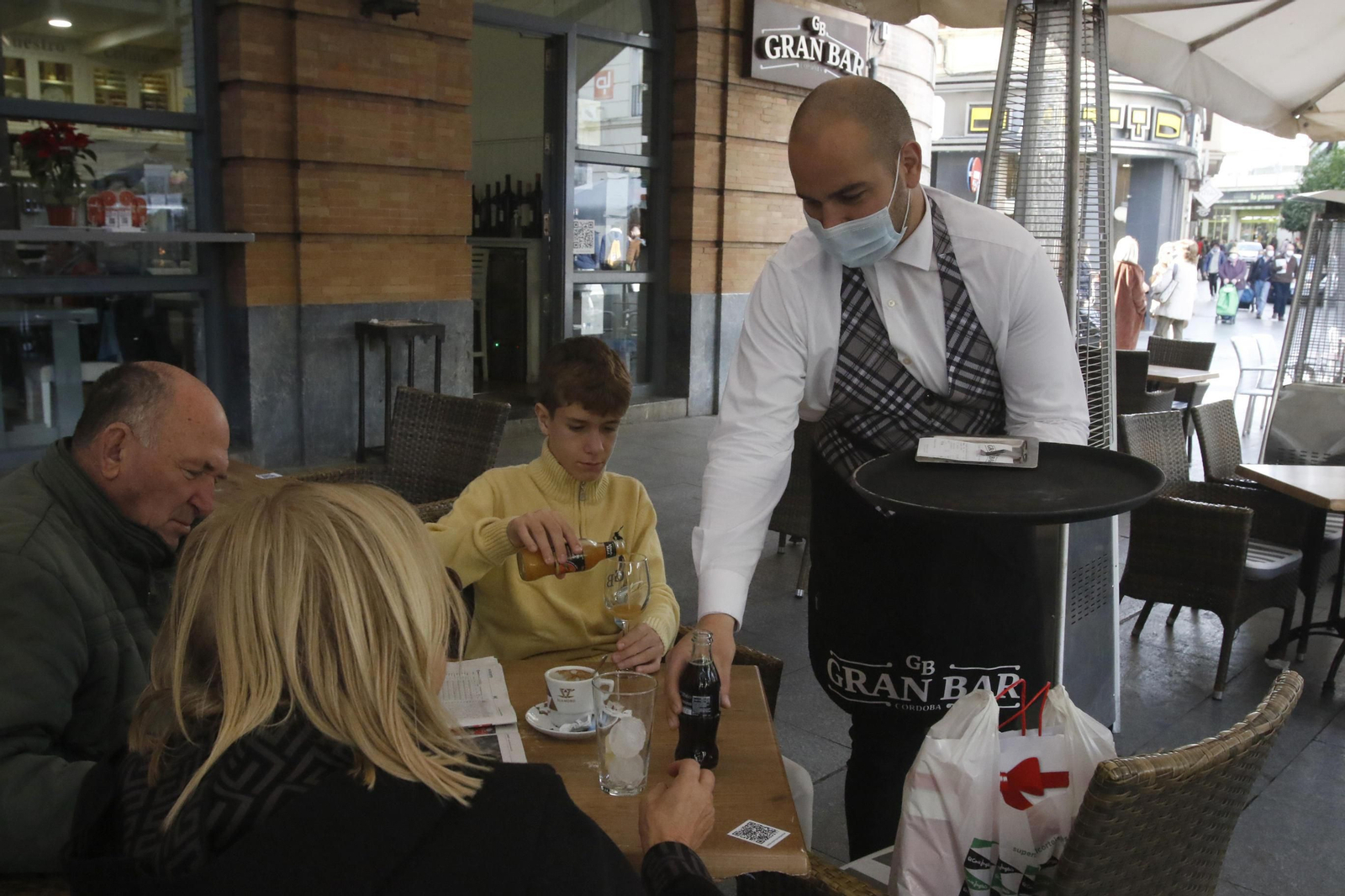 Las fotografías del estreno del pasaporte covid en Córdoba