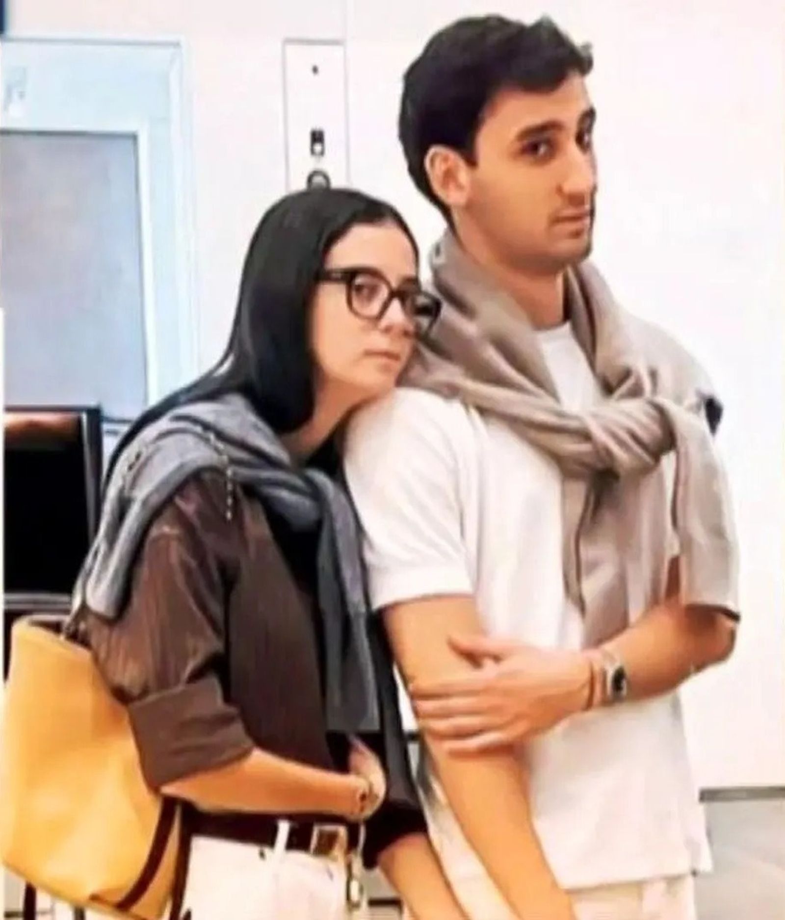 Victoria Federica y Jorge Navalpotro, pillados en el aeropuerto de Madrid.