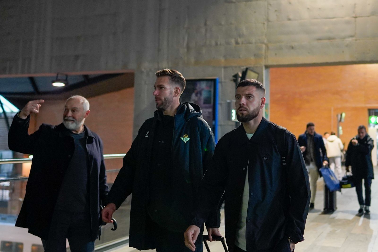 Las fotos de la salida del Betis de Santa Justa a Madrid para el partido en el Bernabéu
