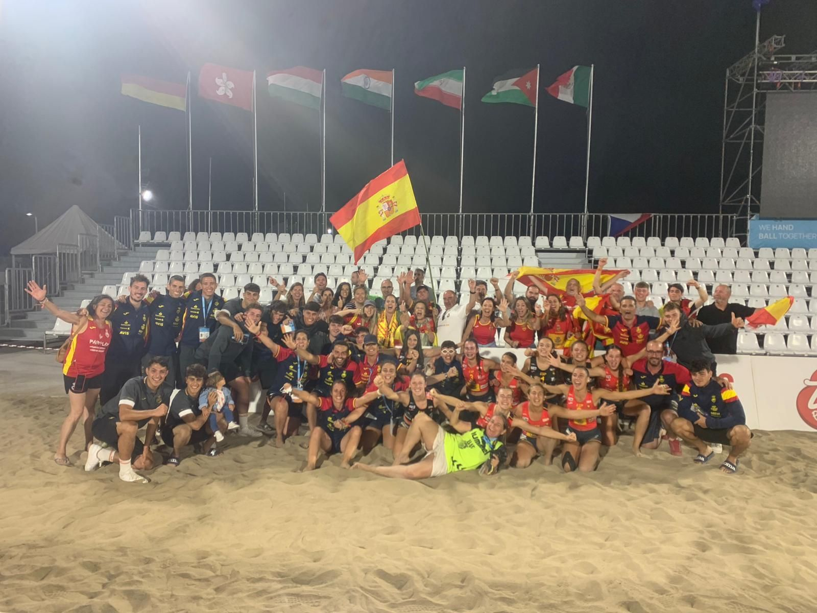 Las jugadoras españolas celebran. Las jugadoras españolas celebran.