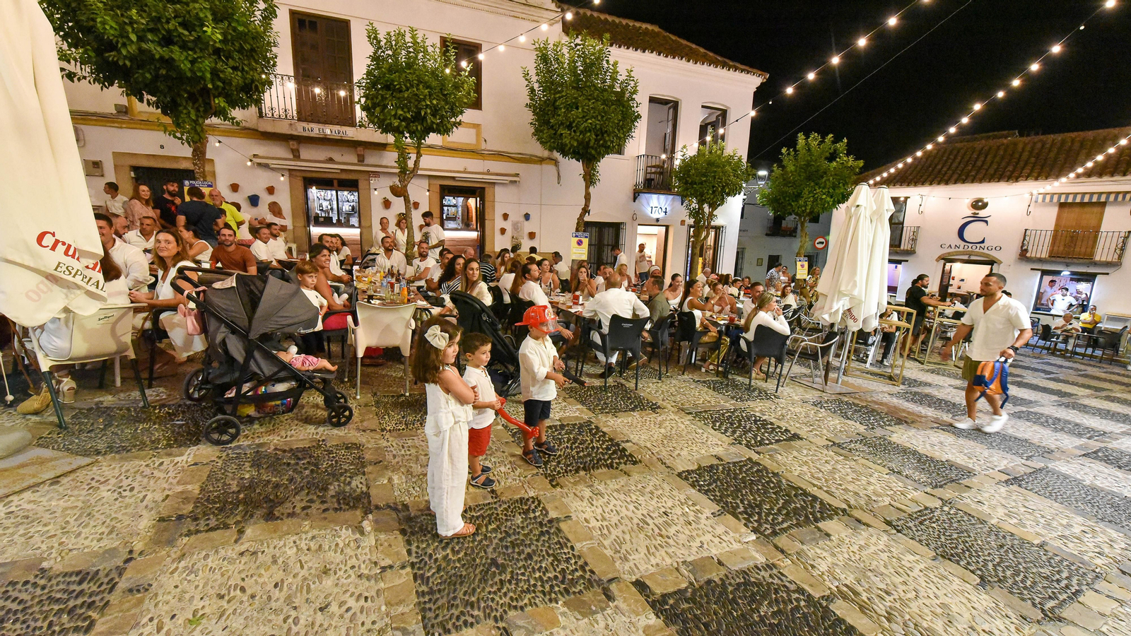 Las fotos de la VIII Noche Blanca en San Roque