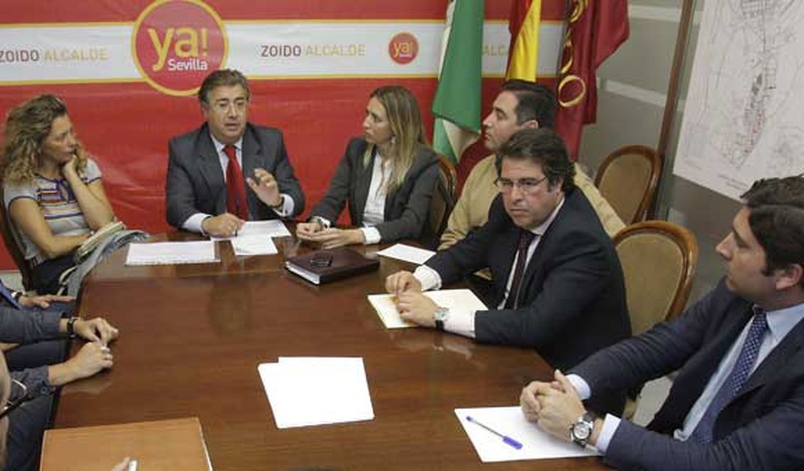 Zoido apuesta por un modelo fiscal que reduzca el "gasto público improductivo" y baje los impuestos