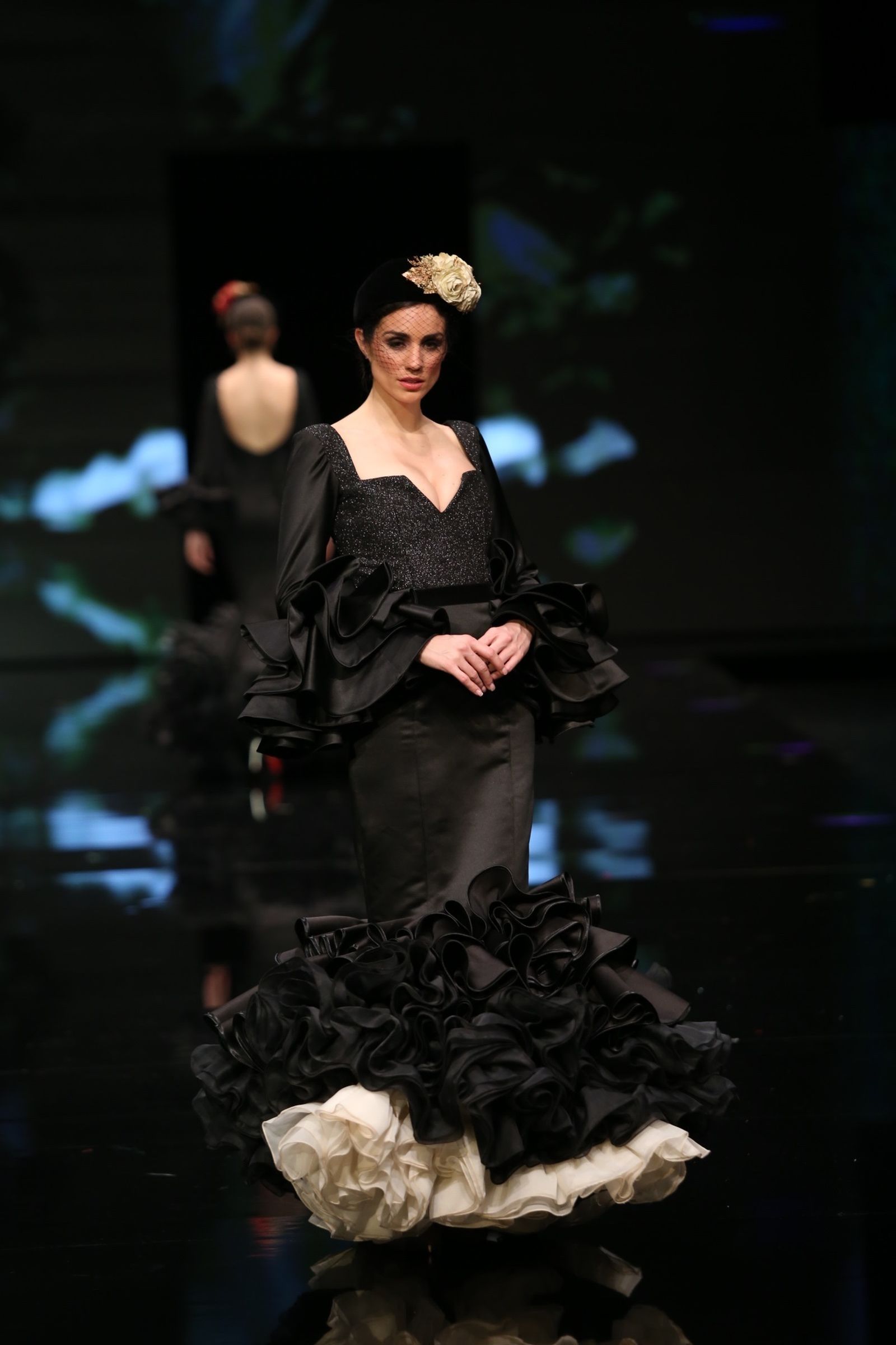 El traje de flamenca negro de 2019, sinónimo de elegancia