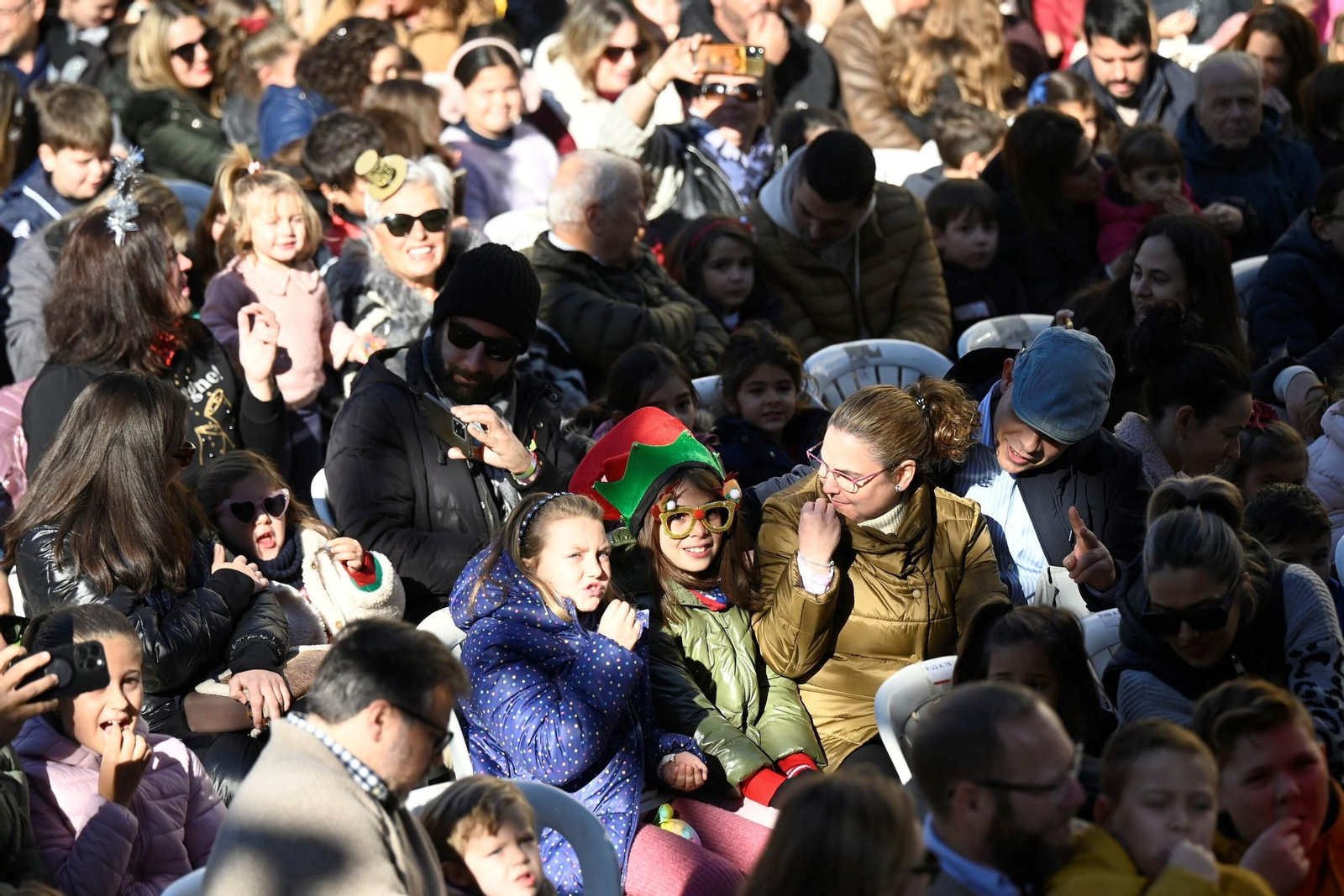 Los niños de Córdoba despiden 2024 con una fiesta infantil y campanadas en las Tendillas, en imágenes
