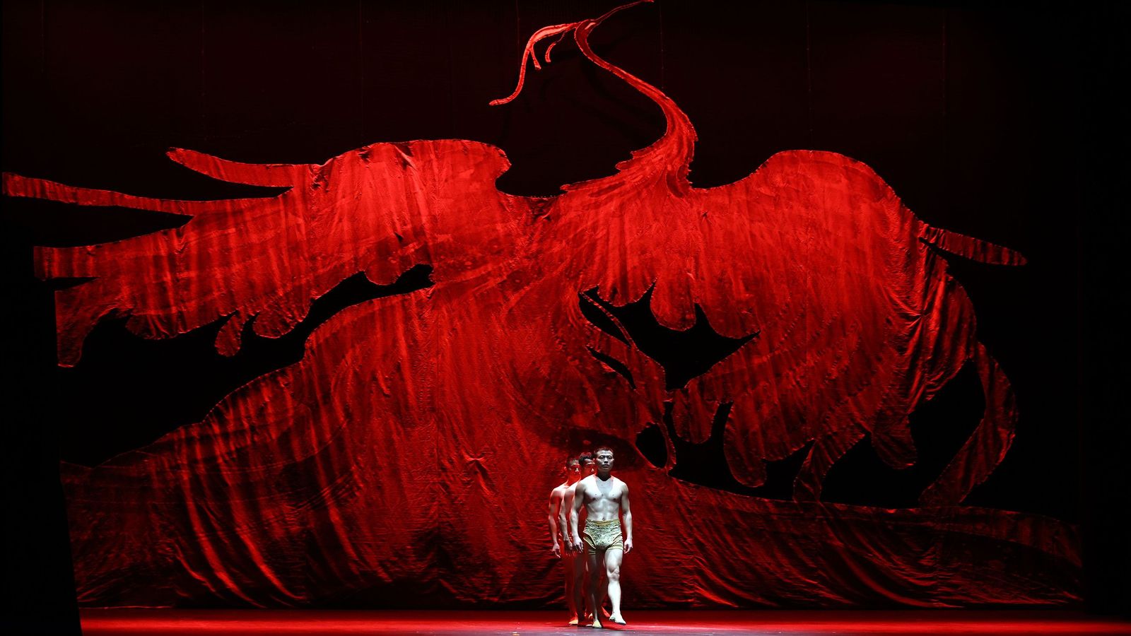 Imágenes del 'Gran Circo Acrobático de China' en el Teatro Villamarta