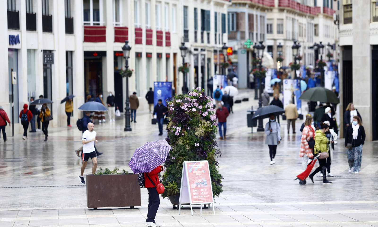 Las fotos de los efectos del temporal en las playas y paseos marítimos de Málaga