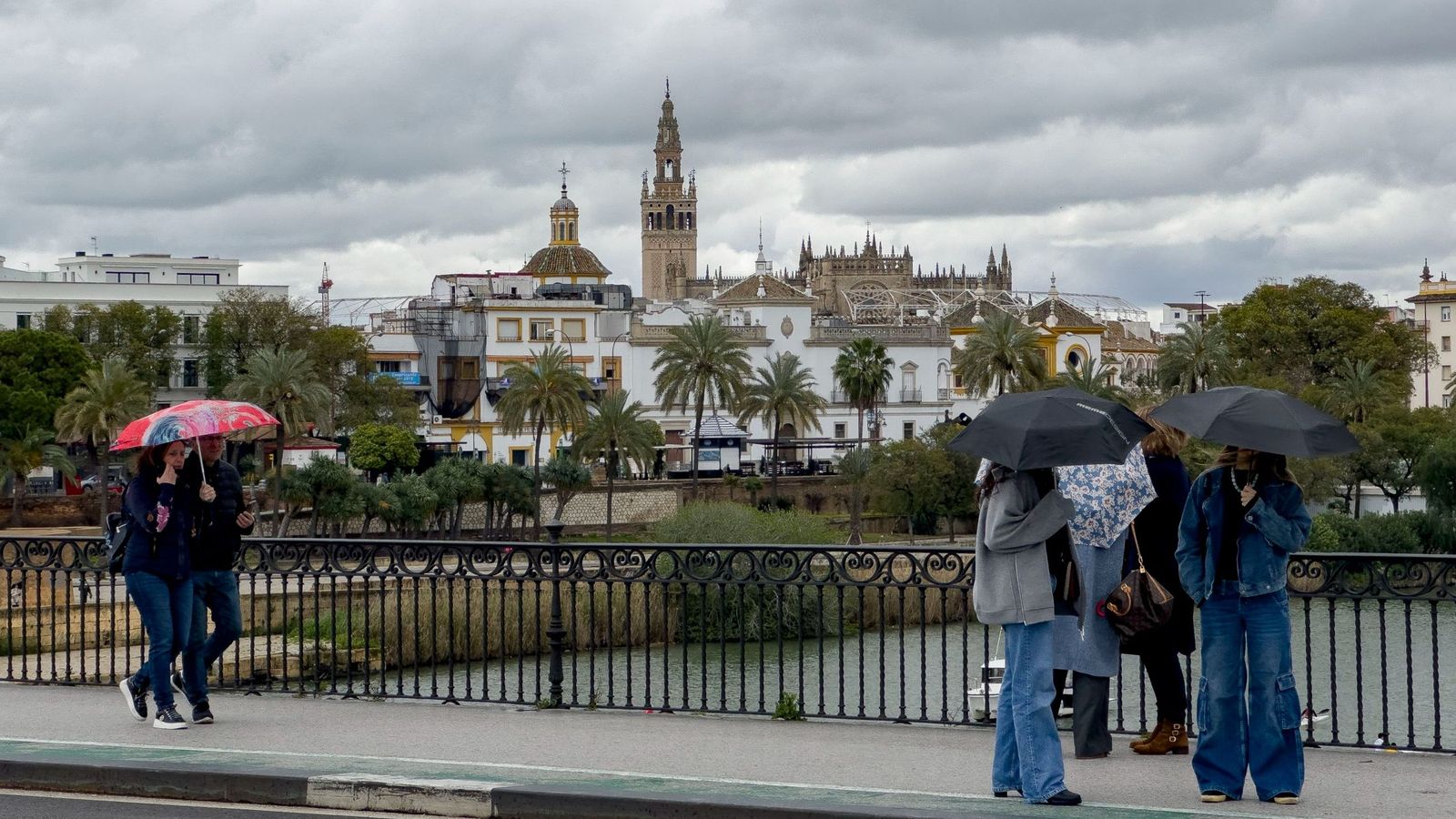 Un día de lluvia en Sevilla