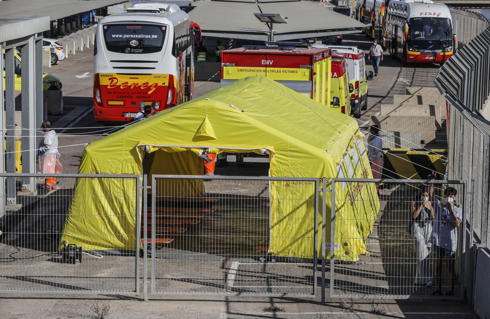 Carpa donde se le han realizado las pruebas a los estudiantes.
