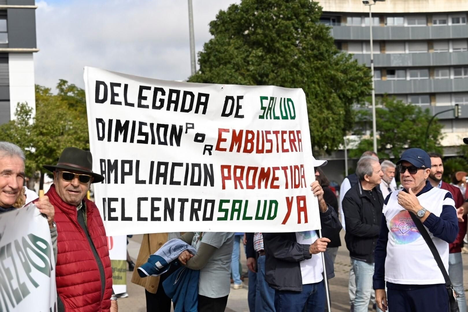 La manifestación en defensa de la sanidad pública en Córdoba, en imágenes