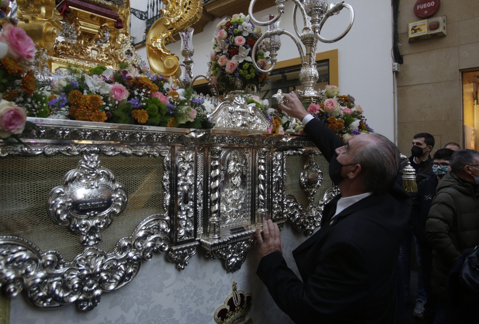 Niño Jesús de Praga, Santo Angel