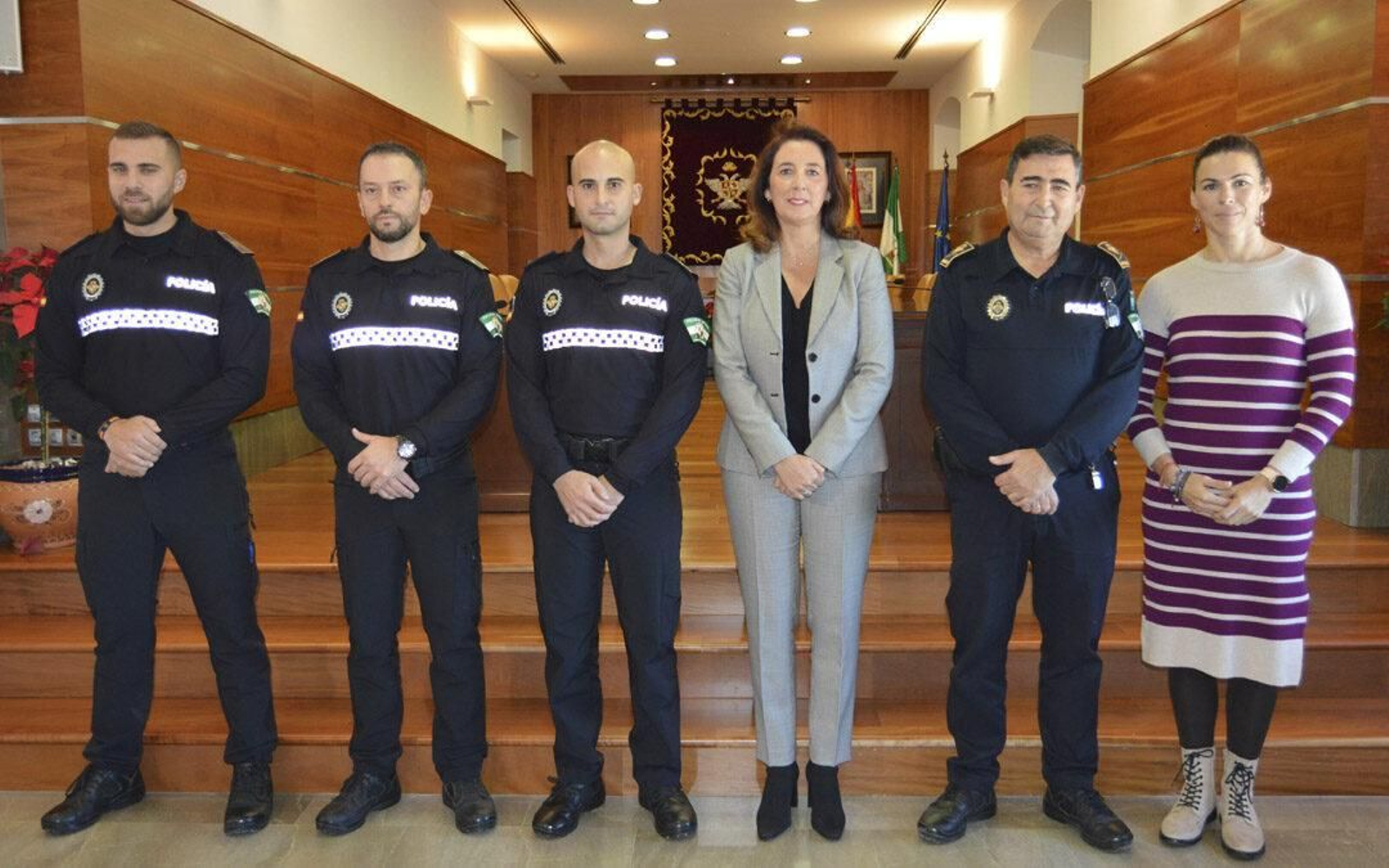 Tres nuevos agentes toman posesión como policías locales de Alhaurín el Grande.
