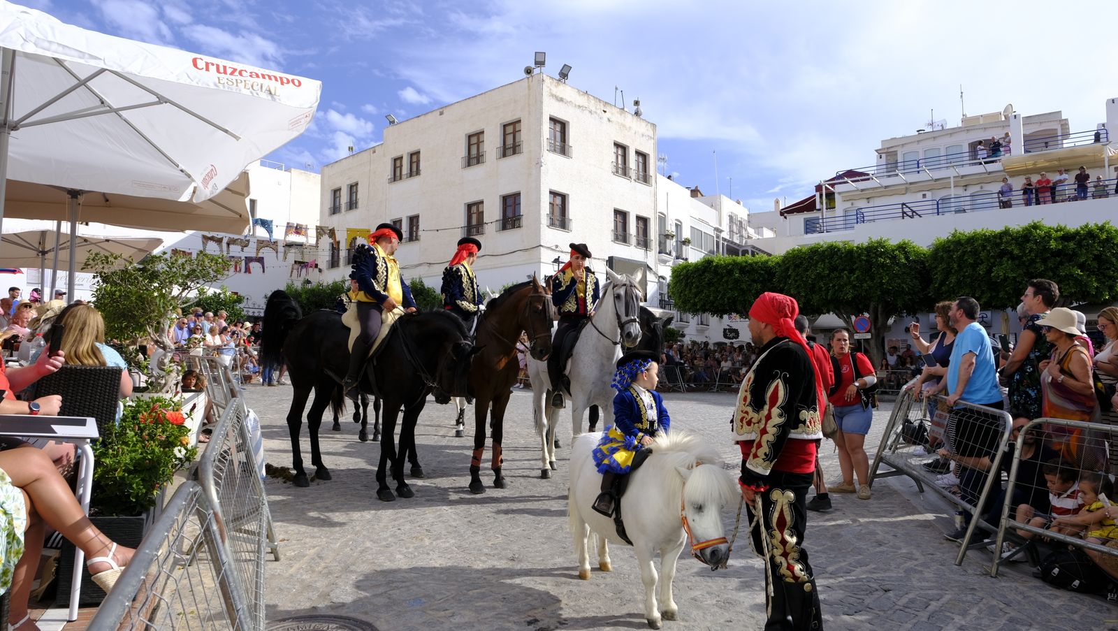 Imágenes del desfile de Moros y Cristianos 2023, en Mojácar