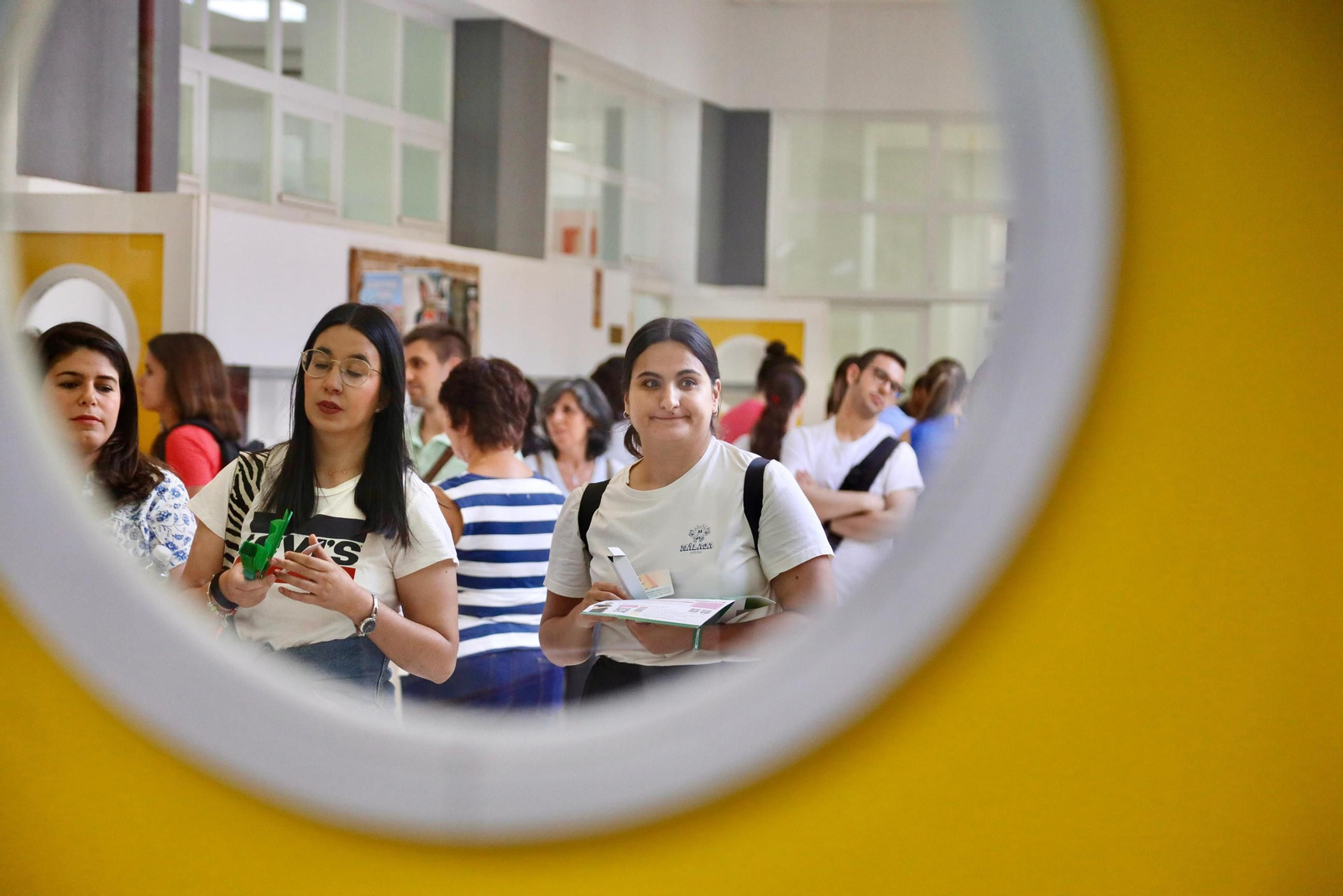 Las oposiciones docentes en Málaga, en fotos