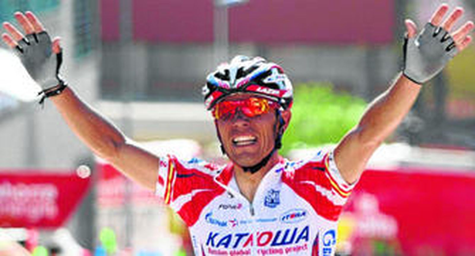 Joaquín Purito Rodríguez celebra su victoria tras acabar primero en la quinta etapa de la Vuelta a España.