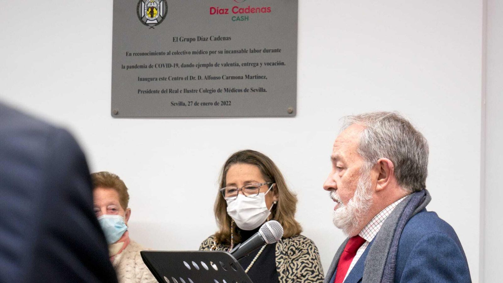 Un momento de la inauguración del cash Díaz Cadenas.