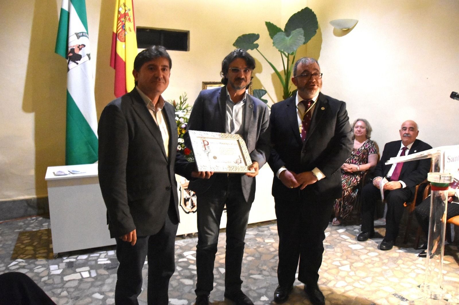 Concesión del premio Realejo 2022 a los responsables del CLM de la Universidad de Granada.