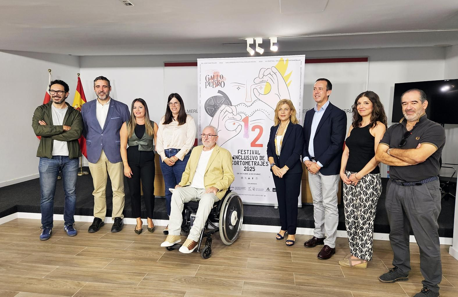 Organizadores y representantes de las instituciones que apoyan el Festival Gallo Pedro.