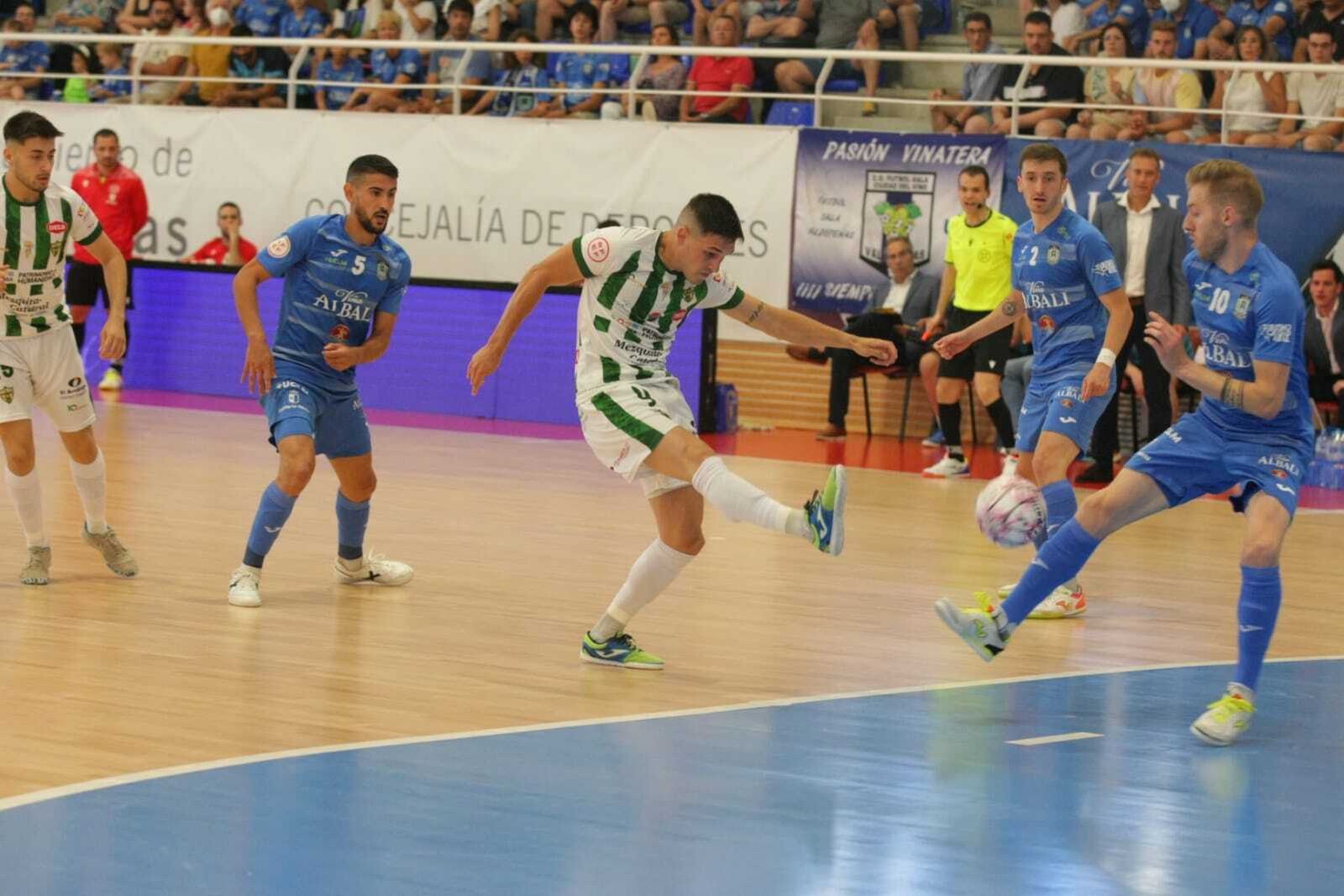 La derrota del Córdoba Futsal ante el Viña Albali Valdepeñas, en imágenes
