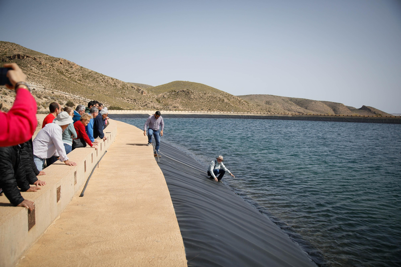 CUCN visita la desaladora de Carboneras y las balsas de Níjar