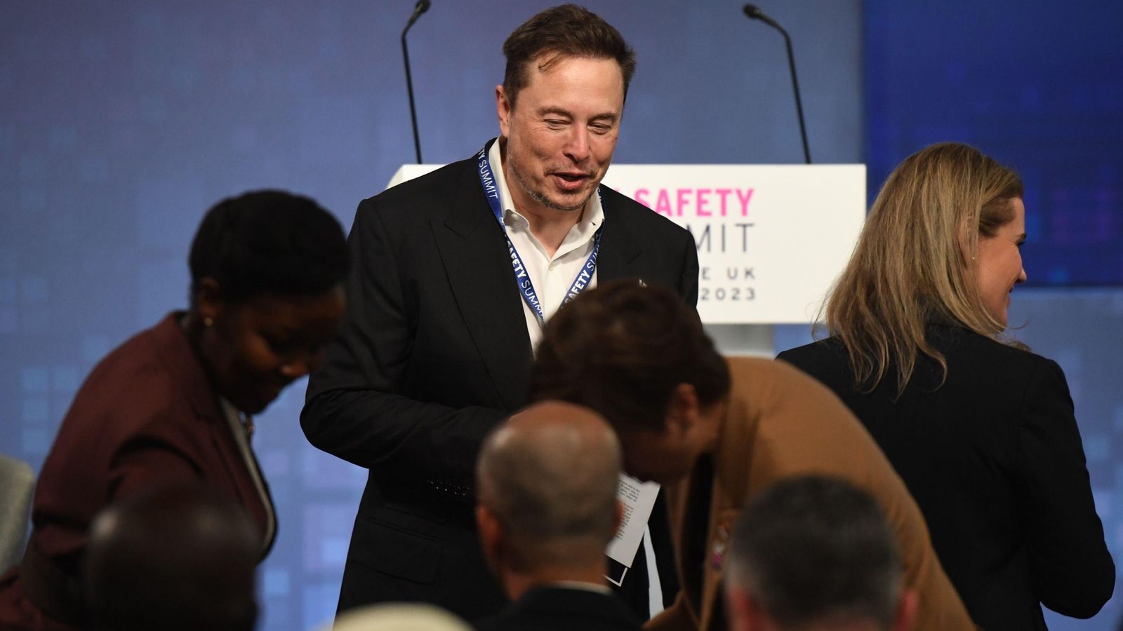 Elon Musk, dueño de X (Twitter), en la cumbre sobre seguridad de IA en Reino Unido Elon Musk, dueño de X (Twitter), en la cumbre sobre seguridad de IA en Reino Unido