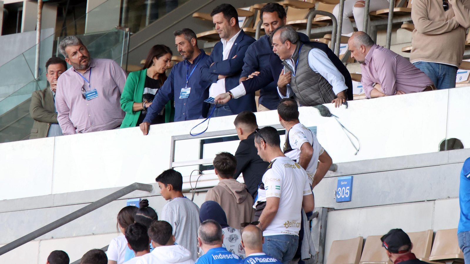 Bronca y tensión al final del Xerez DFC-Recreativo Granada
