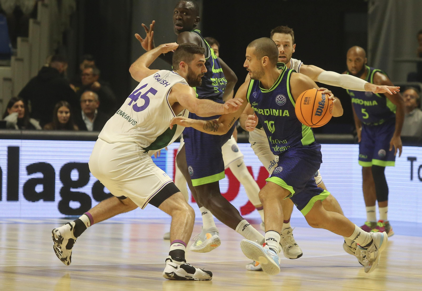 El Unicaja-Dinamo Sassari, en fotos