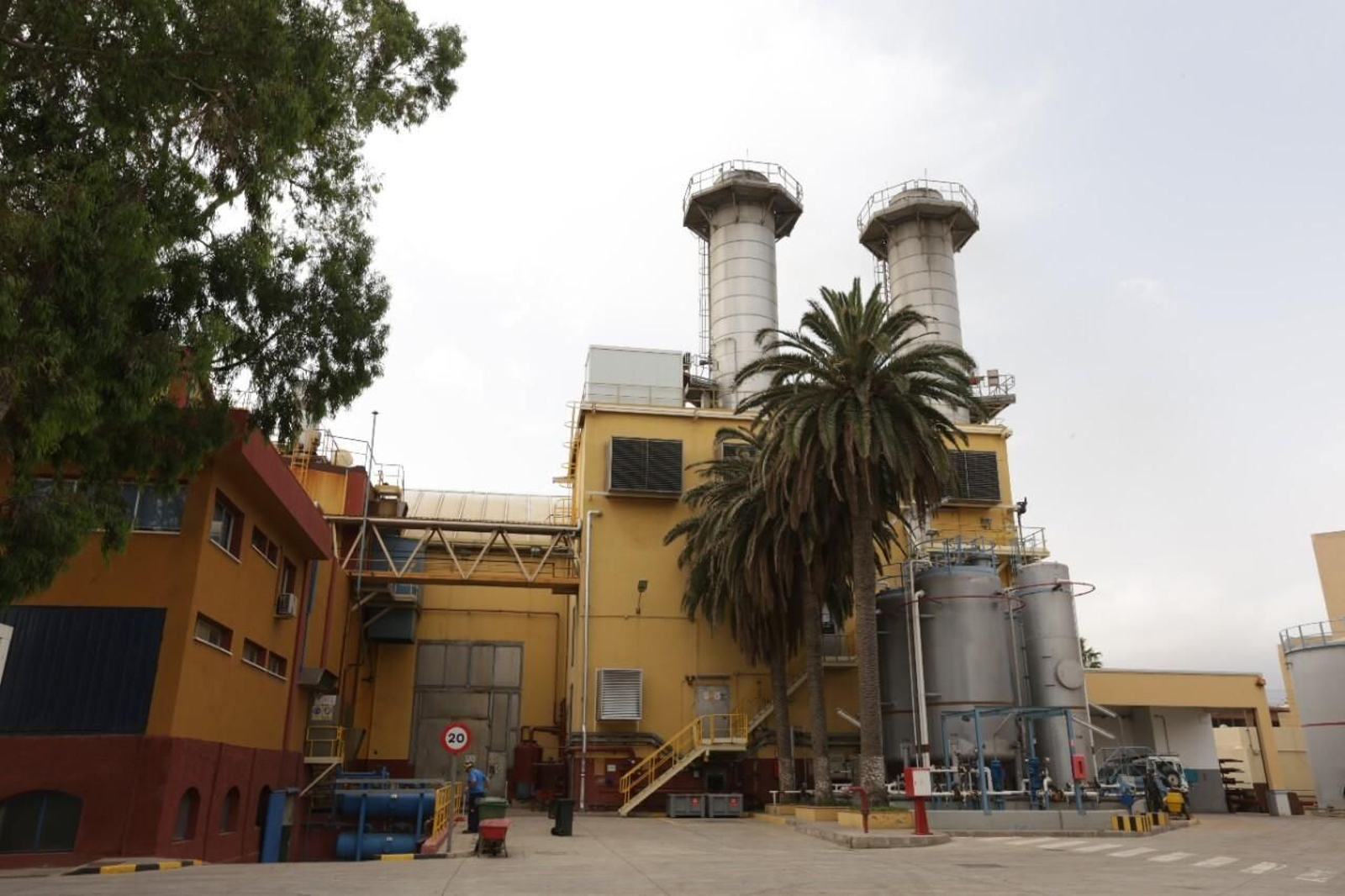 Melilla estrena un sistema de almacenamiento de electricidad basado en baterías de los Nissan Leaf