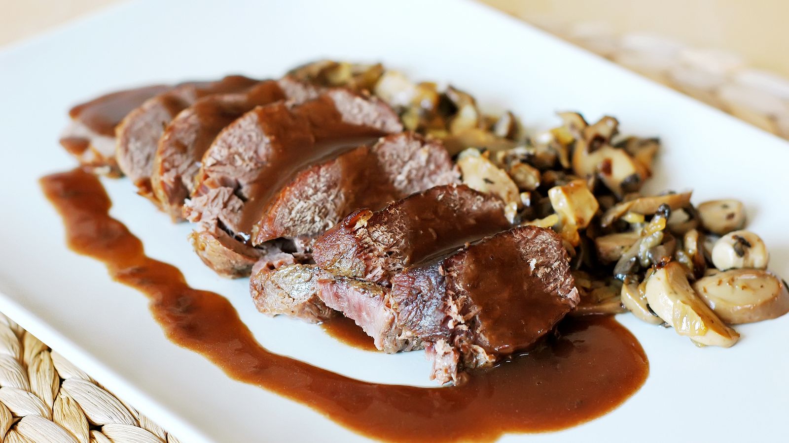 Es tiempo de carne de caza como el venado o el jabalí.