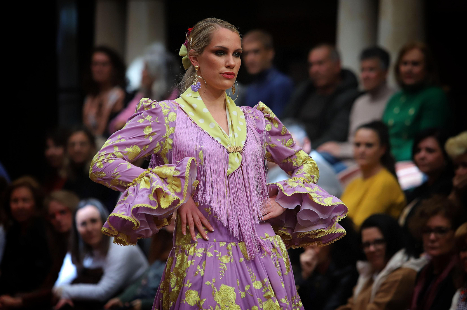 Huelva Flamenca 2023. Imágenes del desfile benéfico de El Ajolí a favor de Cruz Roja Española