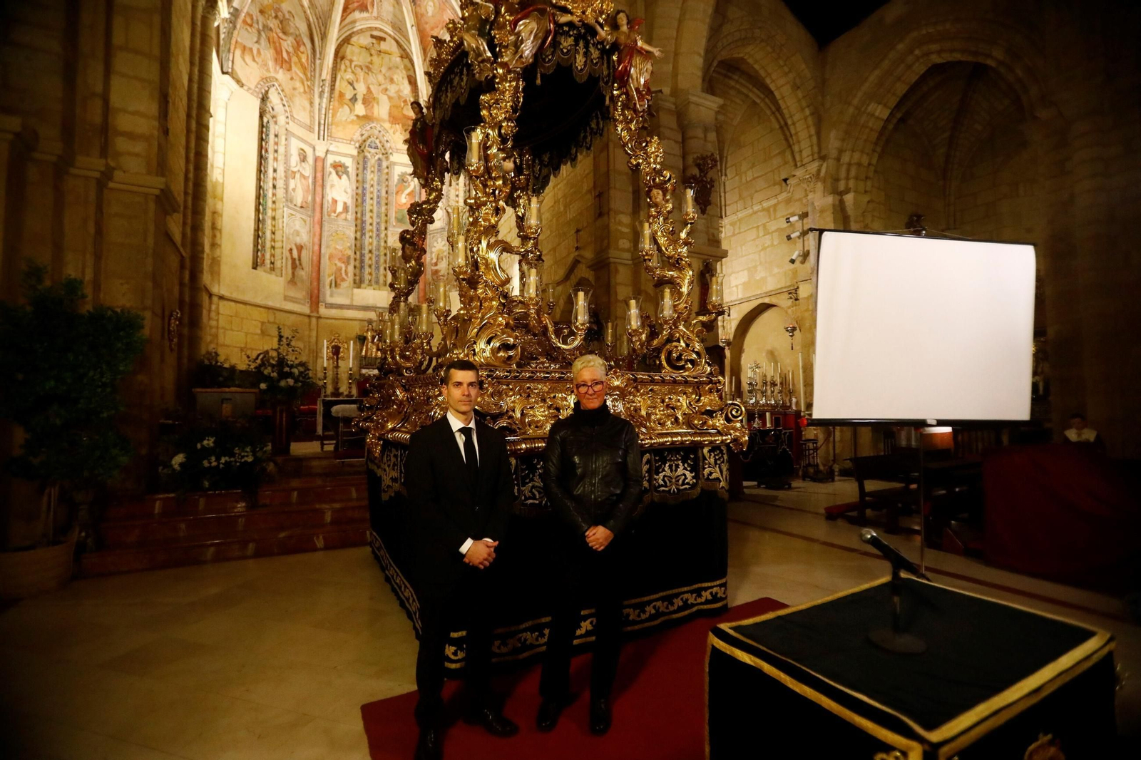 Las mejores fotos de la restauración del paso de la Virgen de las Tristezas de Córdoba